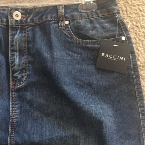 Women denim skirt - Picture 2 of 6